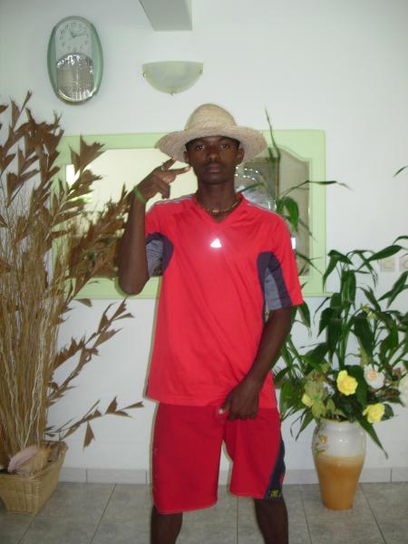 la c Imp&eacute;ri@l m&eacute; en mode paille alor l&eacute; fille limin coms la !!!!!!!!!!